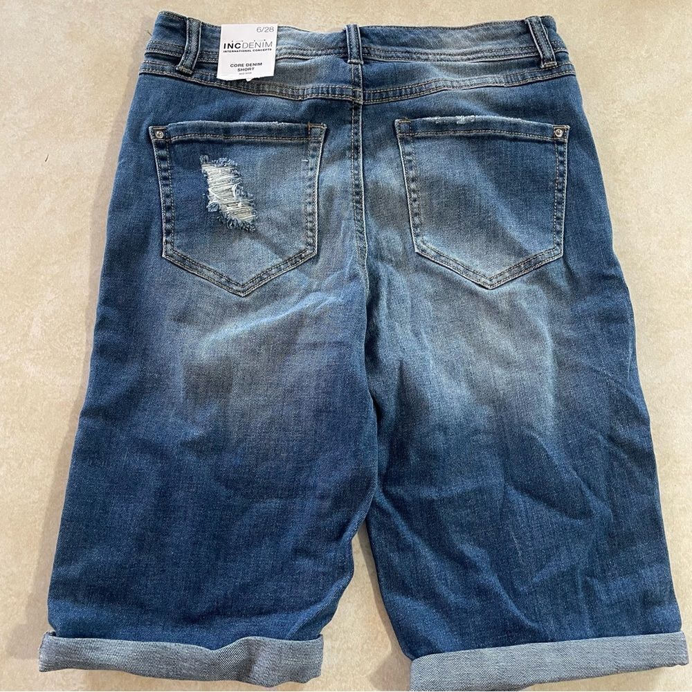 INC Core Denim Jean long cuffed shorts size 6/28 Midrise NWT women’s